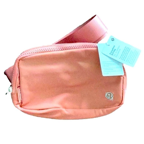 NWT AUTHENTIC LULULEMON PINK PASTEL EBB BELT BAG Yoga Key Flow Scuba Wunder Down - Picture 1 of 4
